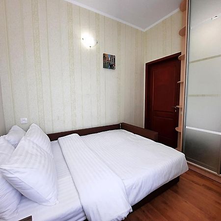 Двокімнатна Квартира В Центрі Біля Готелю Палаццо Мережа Alex Apartments Безконтакнте Заселення 24-7 Poltava Eksteriør bilde